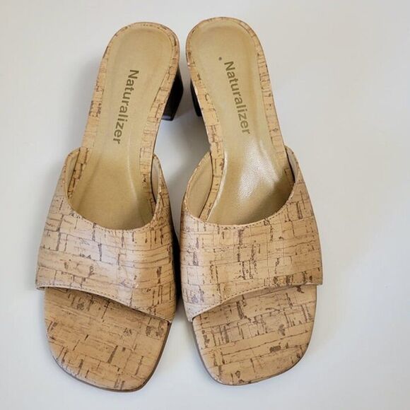 Naturalizer sz 6 1/2 M Slip On Sandals cork chunky heel tan open toe beige S37 - Picture 1 of 11